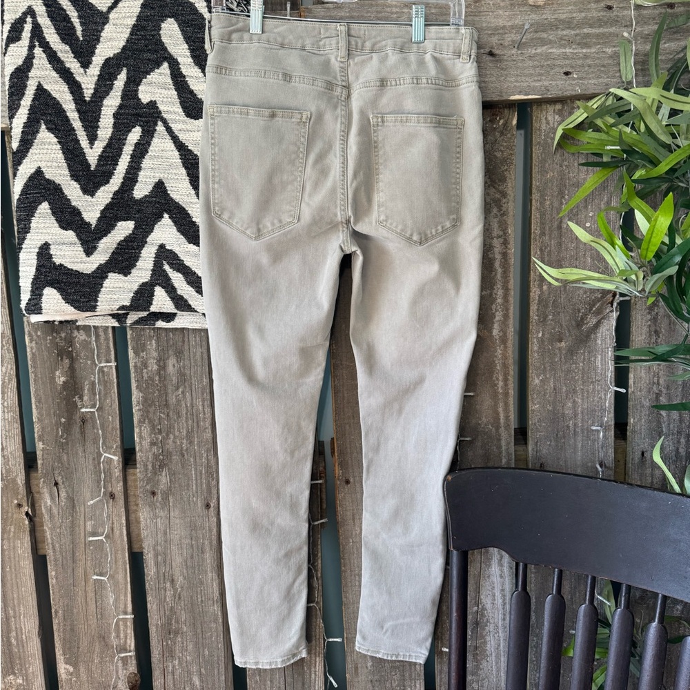 Men’s Zara Grey Button Fly Jeans- Size 32 - Picture 2 of 4